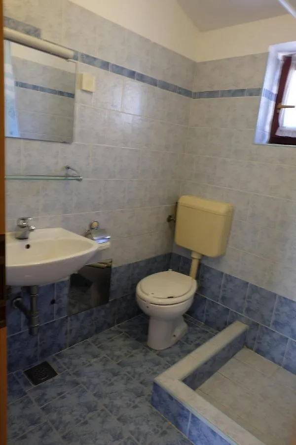 Apartments Golubic Pula 0*,  Croatia